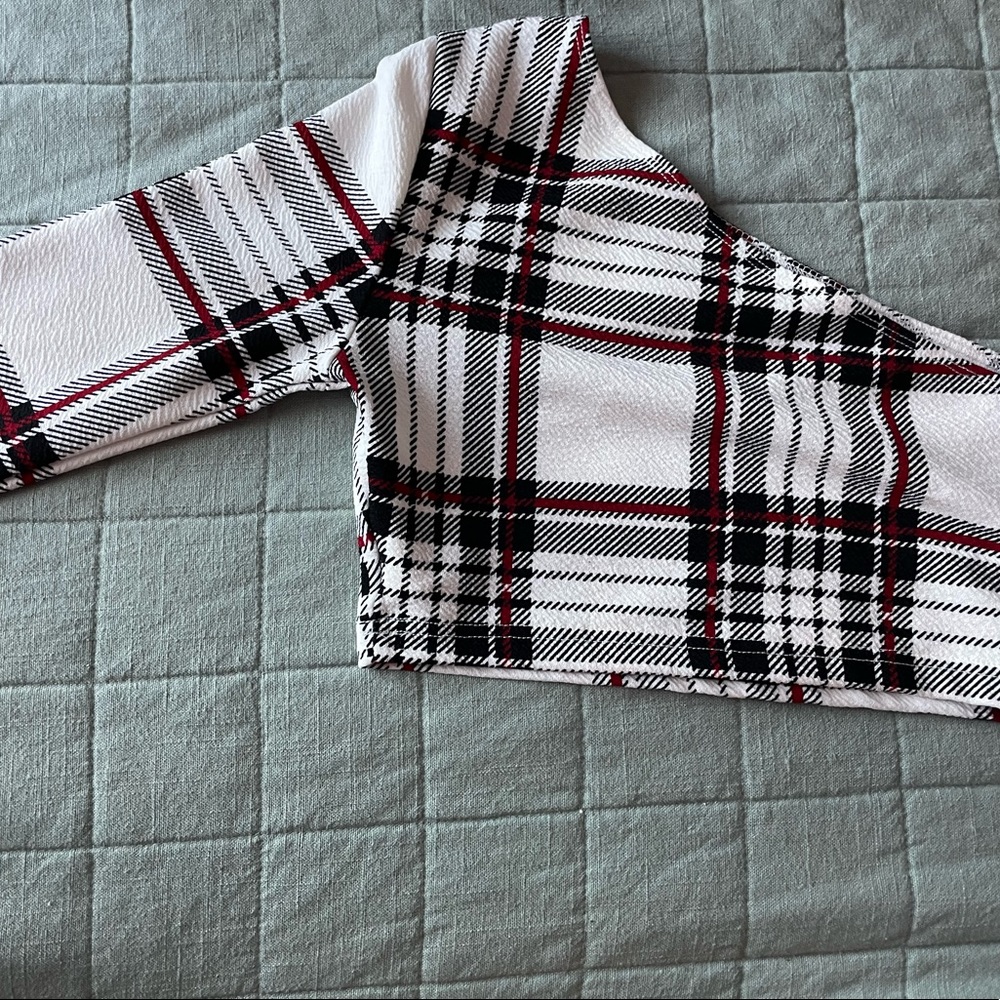 SHEIN cropped one sleeve top
